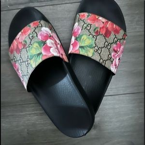 Gucci floral slides Authentic from Bloomingdale’s